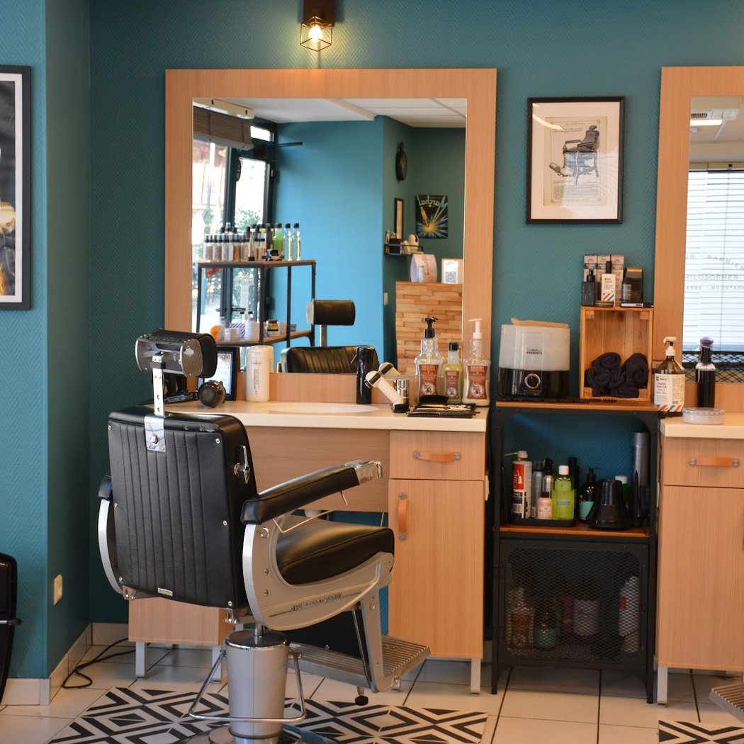 Les Philosophes – Coiffeur & Barbier à Sceaux 1